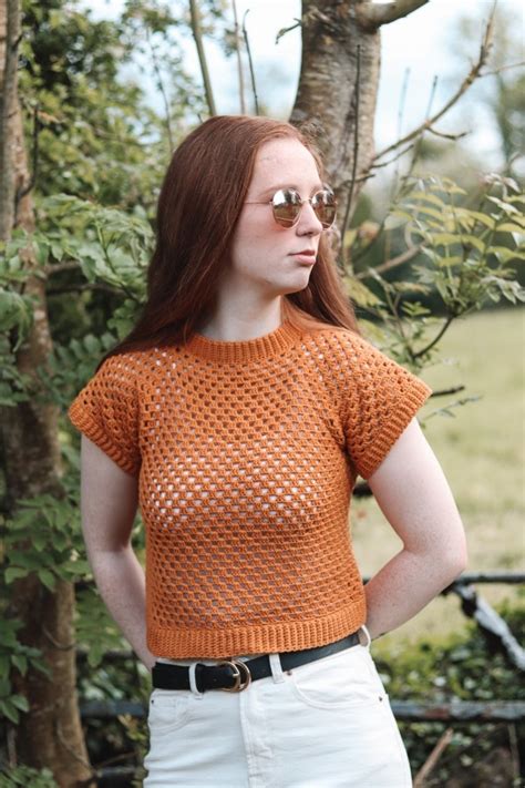 Zinnia Top - Crochet with Carrie