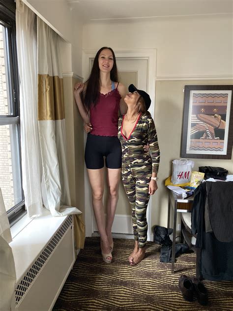 Super Tall Women Comparison