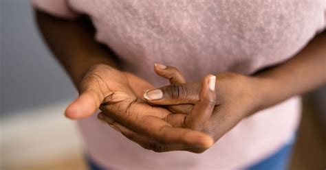 Does Cracking Your Knuckles Cause Arthritis? | Houston Methodist On Health