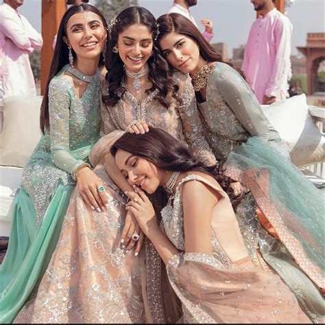 bride  besties aesthetic ideas   desi wedding bridesmaid