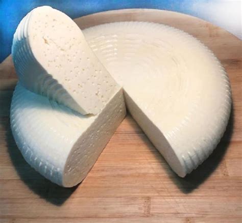Сыр Осетинский - калорийность, пищевая ценность ⋙ TablicaKalorijnosti.ru