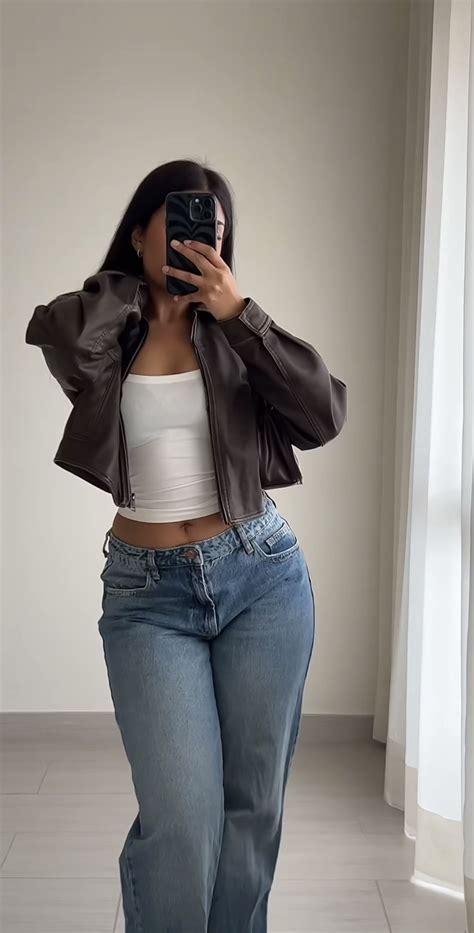 Pin by n.thaati on dressed | Casual outfits, Simple trendy outfits