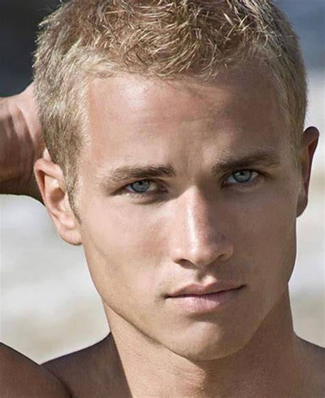 Pin by Andrea Casper on Early Autumn 2024 | Blonde guys, Cool
