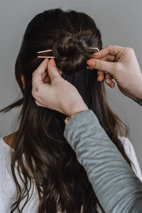 How To Do A Half Up Bun With A Pin - an indigo day