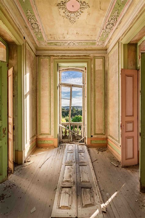 villapalace lost places portfolio hana deka