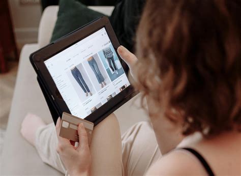 Ecommerce Retail Specialist: Definition & Examples - RETAILBOSS