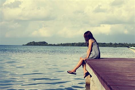 В чем разница между alone и lonely? Перевод, значения и примеры | Блог ...