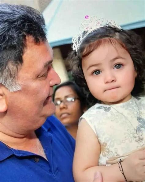 Rishi Kapoor with granddaughter Raha has been going viral | Rishi ...
