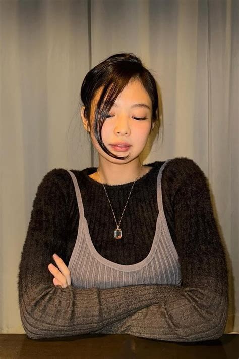 jennie kim instagram january   star style