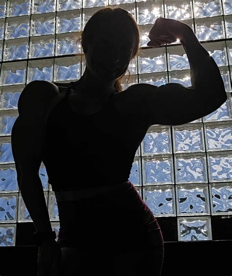 Amber (fit_little_redhead)