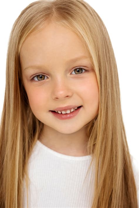 height 126cm 4 1½ shoe 30 eu 12 us 11 uk hair blond eyes blue