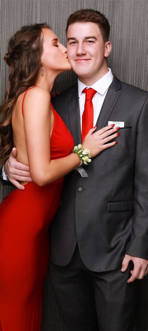 Waiuku College School Ball 2017. Stunning couple! | Perfect kiss