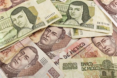 Mexican Peso trades mixed into the weekend as data and events rock peers