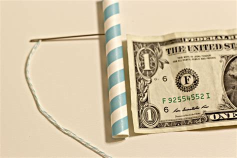 Straw Garland with a little surprise - Organize and Decorate Everything