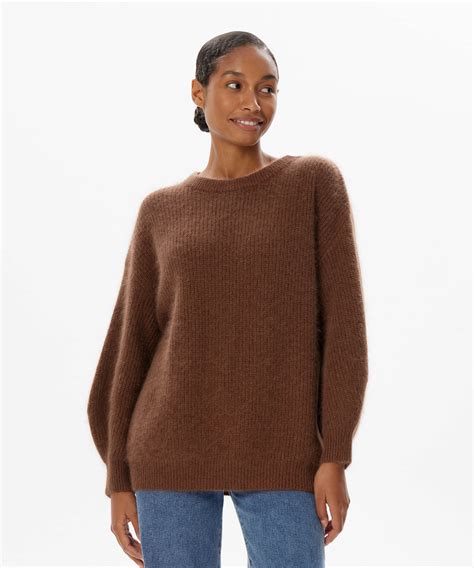 Свитер oversize из ангоры — EVDOKIA