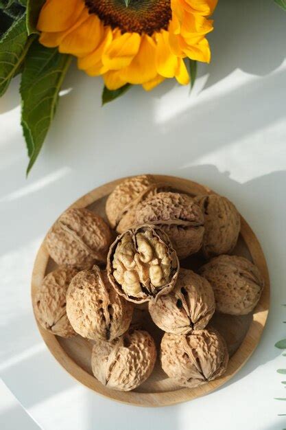 Premium Photo | Some nuts to eat in the afternoon