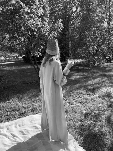 Women+Camel+Toes Photos, Download The BEST Free Women+Camel+Toes Stock