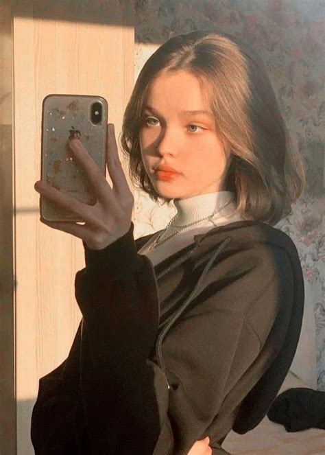 بنات شعر قصير | Mirror selfie, Cute couples, Selfie