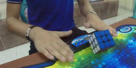 Rubik's Cube world record just set at 4.74 seconds - Business Insider