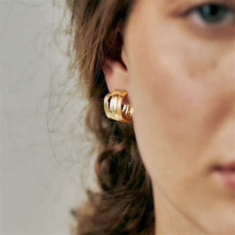 SONYA GOLD EARRING – Reggie Jewelry