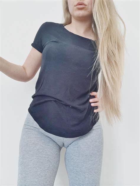 My camel toe is sweet like cake ! : r/cameltoeoriginals