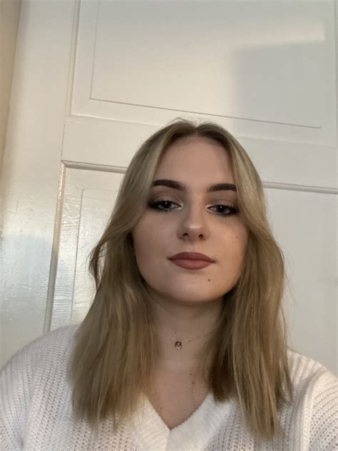 Anita C. - statysta z agencji statsytów | INFERNAL