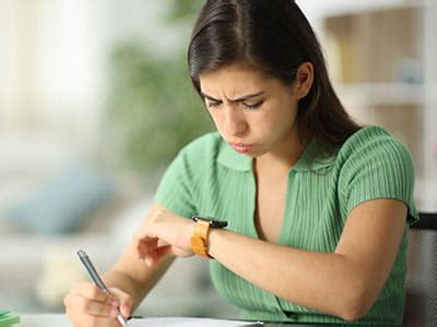 students   waiting  financial aid packages due  fafsa