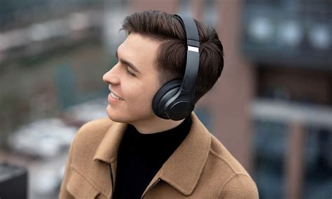 Anker Soundcore Life Q20 Bluetooth Headphones offer Impressive sound ...