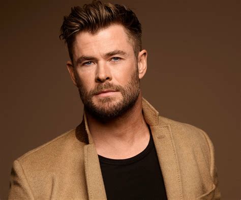 celebrity chris hemsworth hd wallpaper