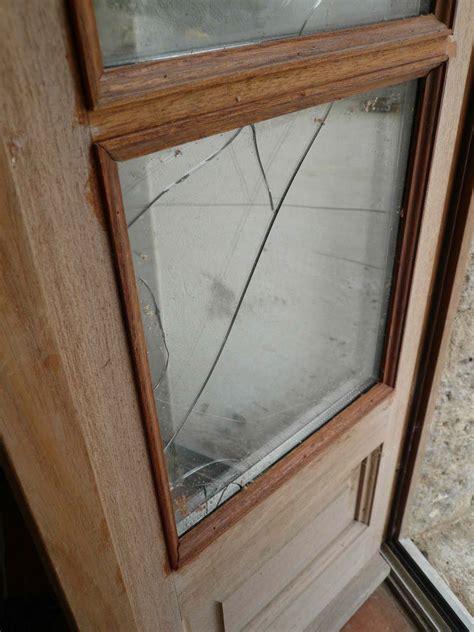 How To Replace A Glass Pane In Wooden Door - Glass Designs