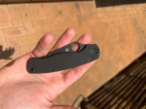 Spyderco Paramilitary 2, Spyderco Paramilitary 2 for sale. All black in ...