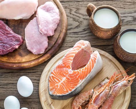 Unlocking the secrets of vitamin B12: Natural sources and signs of