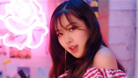 Anti Kpop-Fangirl: [MV Review] Black Pink - As If It's Your Last