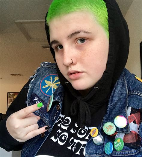 pretty boi got his nails done : r/bois