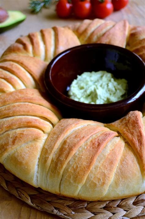 Вкусното ми Хоби със Страст и Любов: Питка-венец | Bread art, Just bake ...
