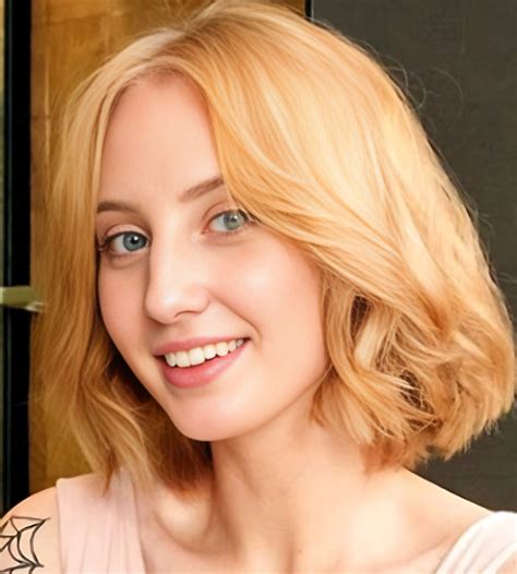 Emma Korti (Actress) Age, Biography, Wiki, Videos, Height, Boyfriend