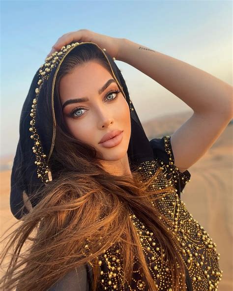 Picture of Delia Rose