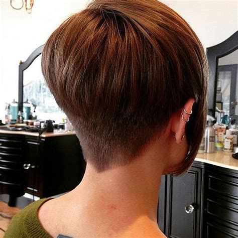 Corte Nuca Batidinha Liso - 120 ideias de Corte de nuca Batida | cabelo curto, cortes de cabelo ...