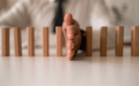 stop  level        pay attention   stop