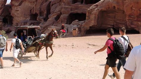 Petra Taxi - YouTube