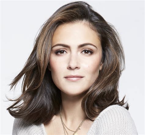 Italia Ricci - Actress