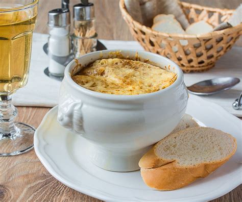 Рецепт французского лукового супа с фото пошагово на Вкусном Блоге