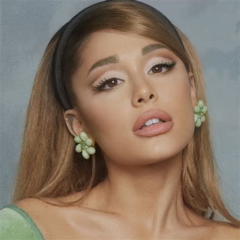apply makeup  ariana grande saubhaya makeup