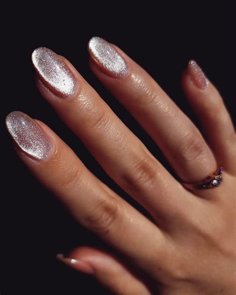 22+ Coolest White Cat Eye Nail Ideas (2025) - DrExplains