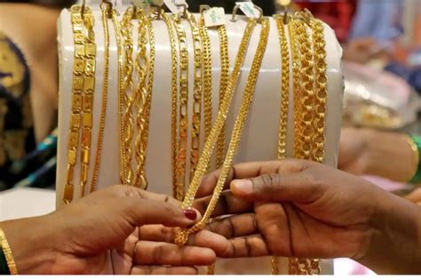 Gold Price Today: Gold prices fall across the country, 22 carat gold ...