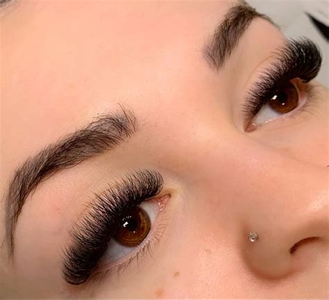 Handmade Mega Volume Eyelash Extensions | Volume eyelash extensions ...
