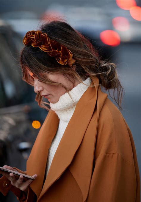 9 peinados con diademas para verte más joven y romántica | Glamour