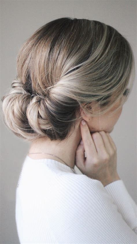 The Perfect Easy Messy Up-do - Alex Gaboury