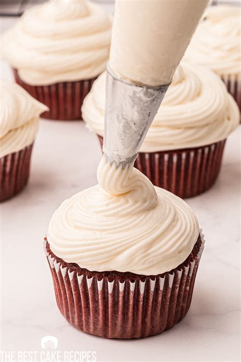 Extra Creamy Cream Cheese Frosting | The Best Cake Recipes