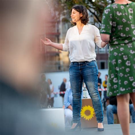 Jeans : r/annalenabaerbocknsfw